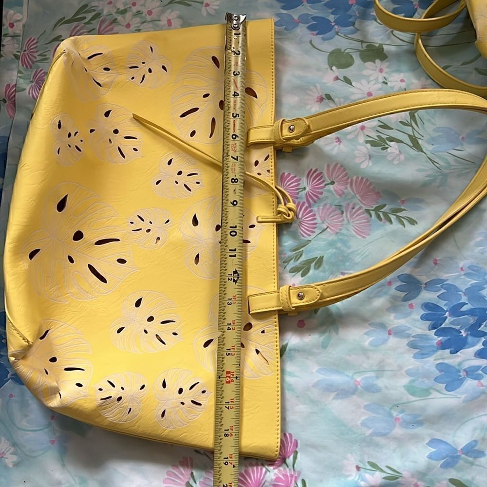Desigual Handbag with Large Cosmetic Bag - Yellow Monstera Cutout - Picture 8 of 16